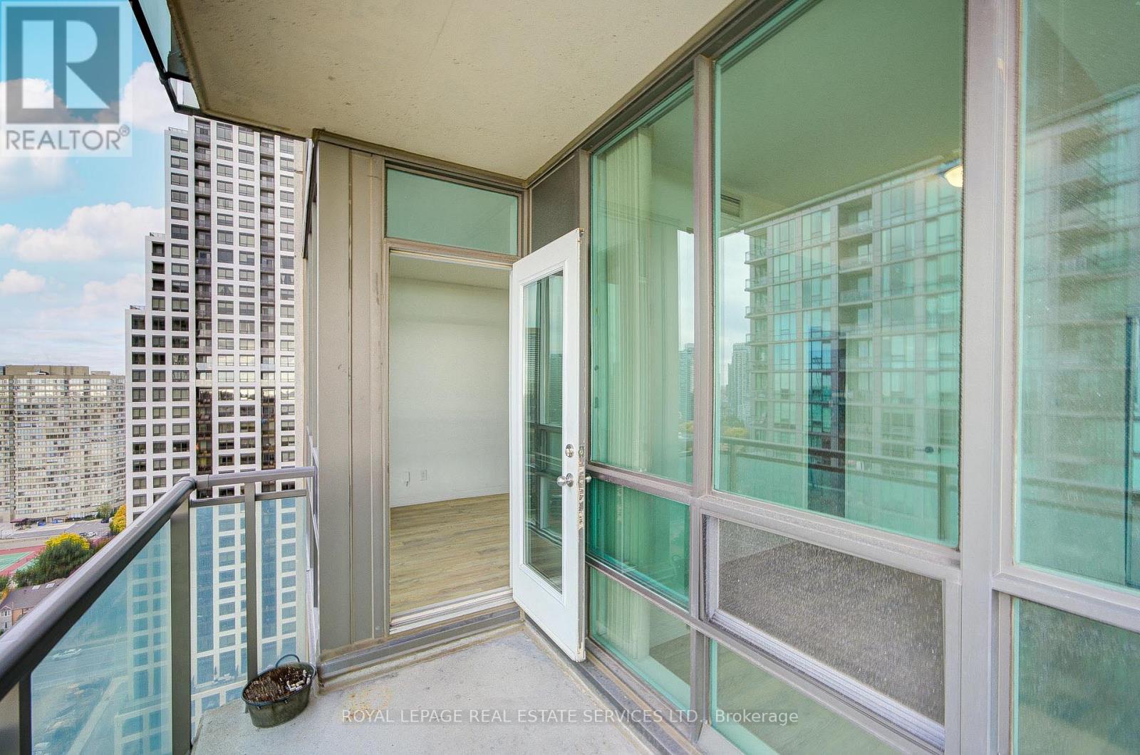 2708 - 3515 Kariya Drive, Mississauga, Ontario  L5B 0C1 - Photo 28 - W12494010