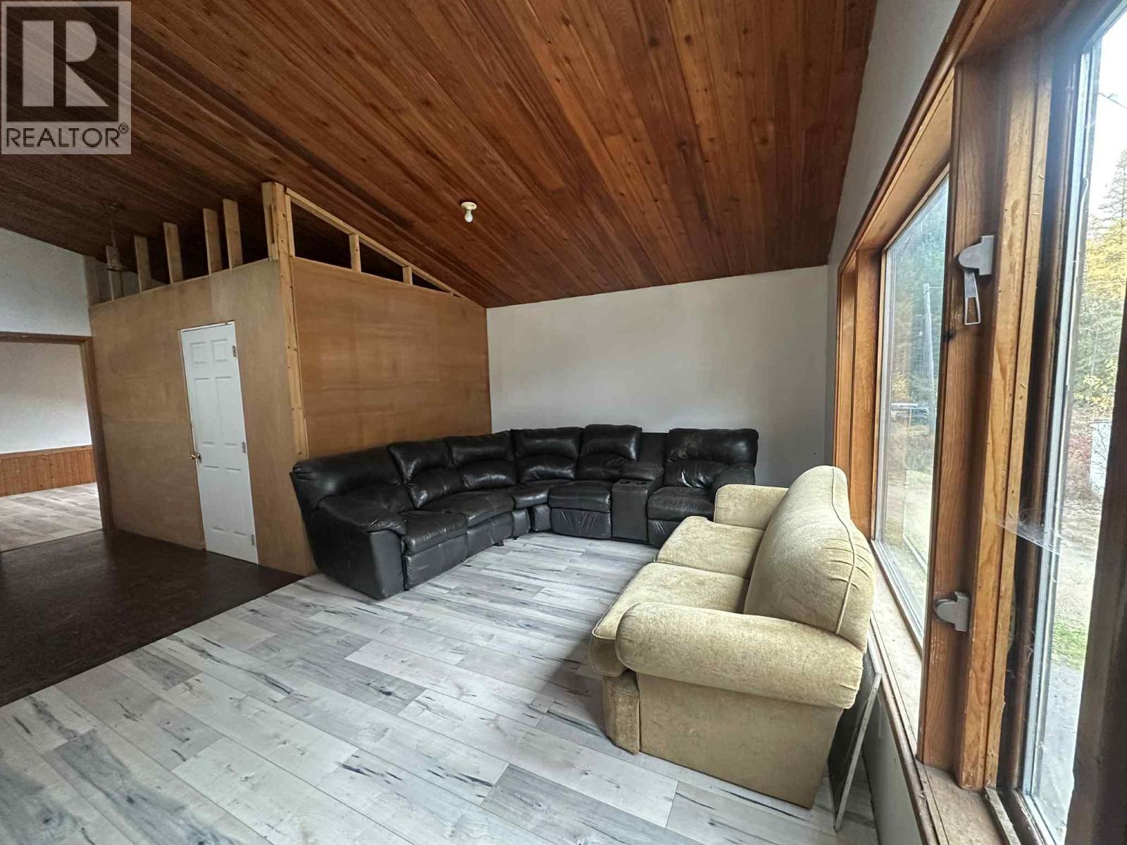 2349 Slocan Valley West Road, Slocan Park, British Columbia  V0G 2G0 - Photo 9 - 10366799