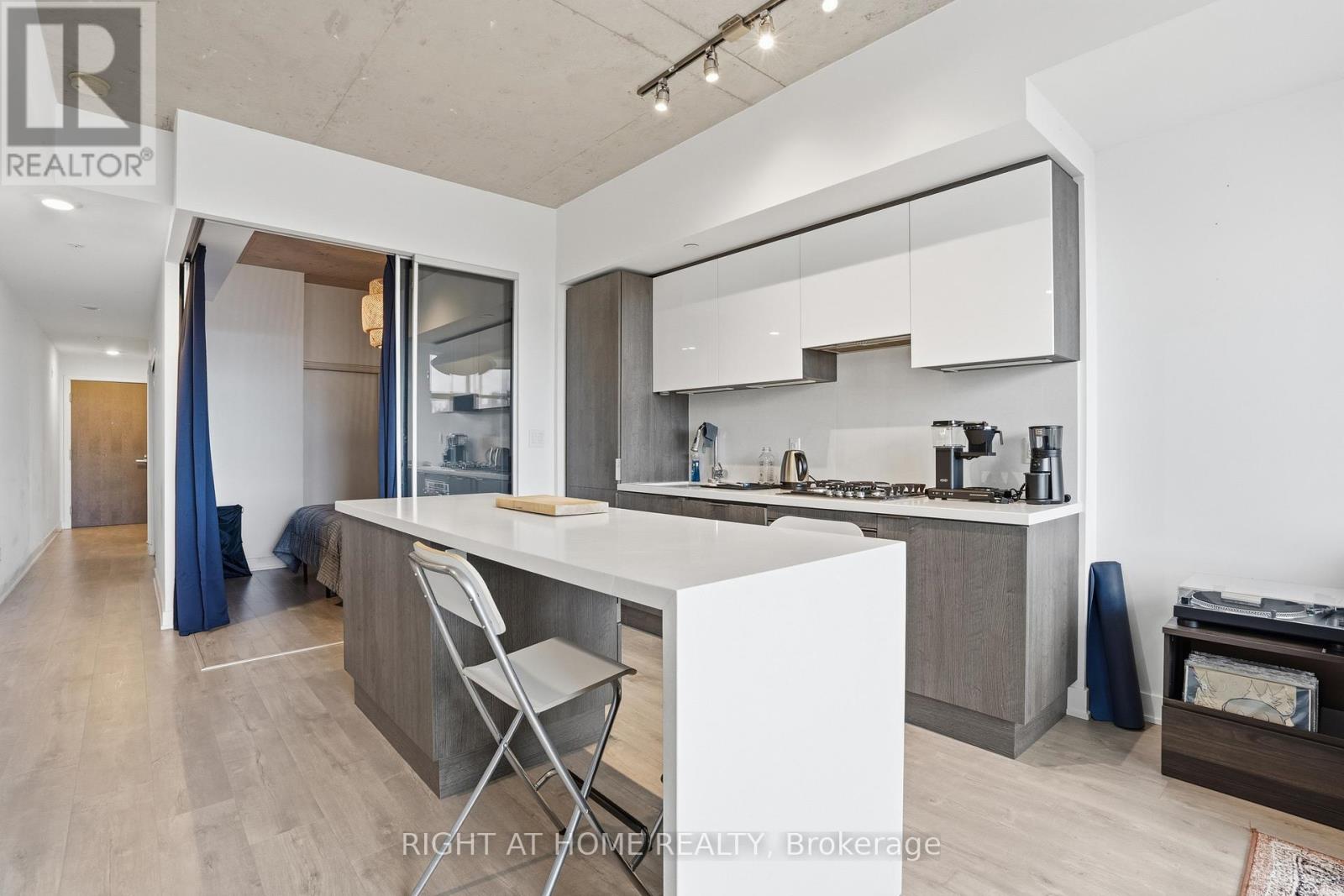 511 - 109 Ossington Avenue, Toronto, Ontario  M6J 0G1 - Photo 13 - C12494184