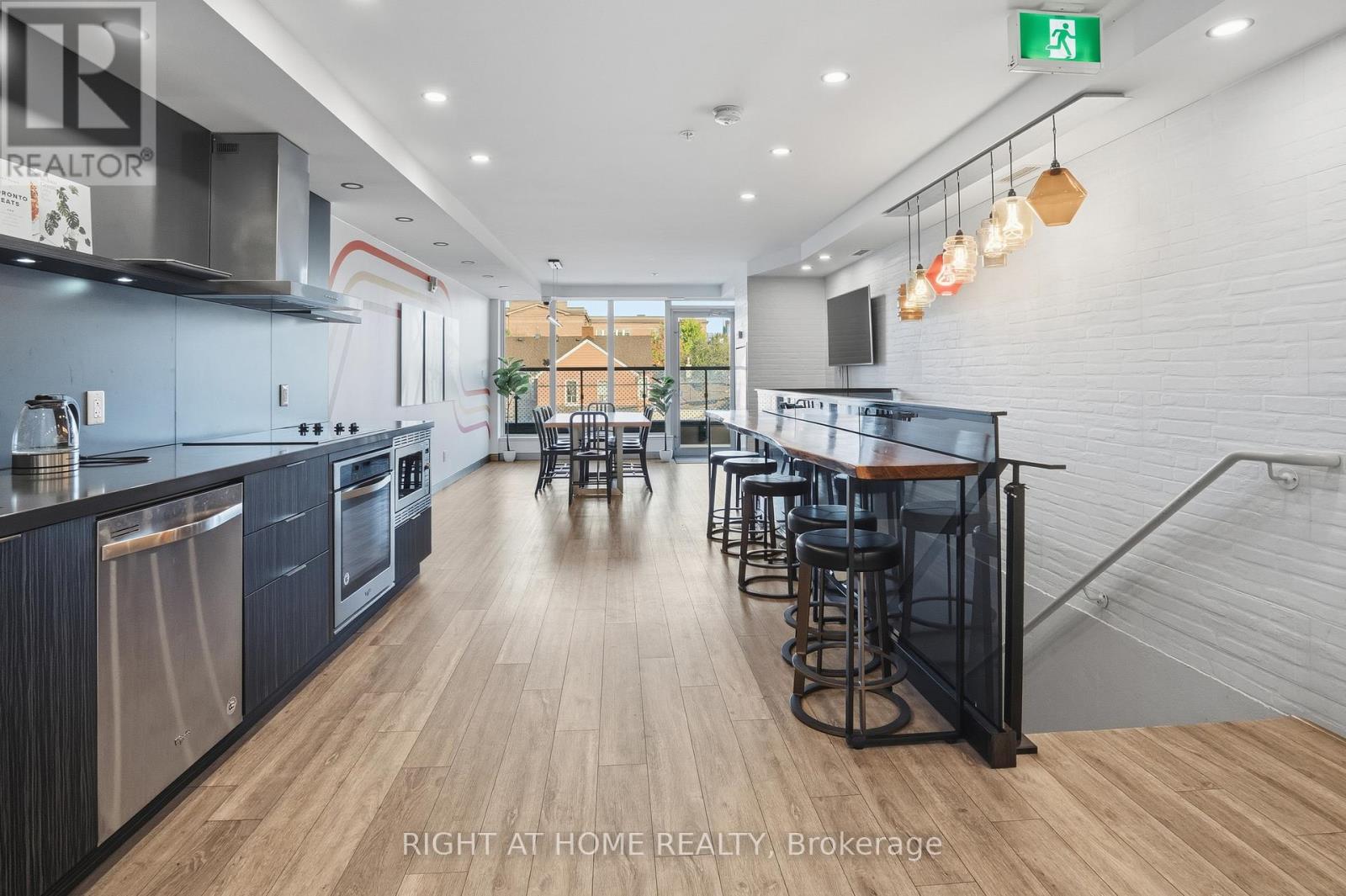 109 Ossington Avenue, Toronto, Ontario  M6J 2Z2 - Photo 20 - C12494200