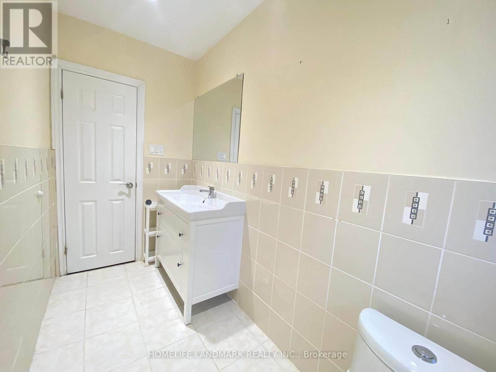 Upper - 156 Guildwood Parkway, Toronto, Ontario  M1E 1P4 - Photo 15 - E12494202