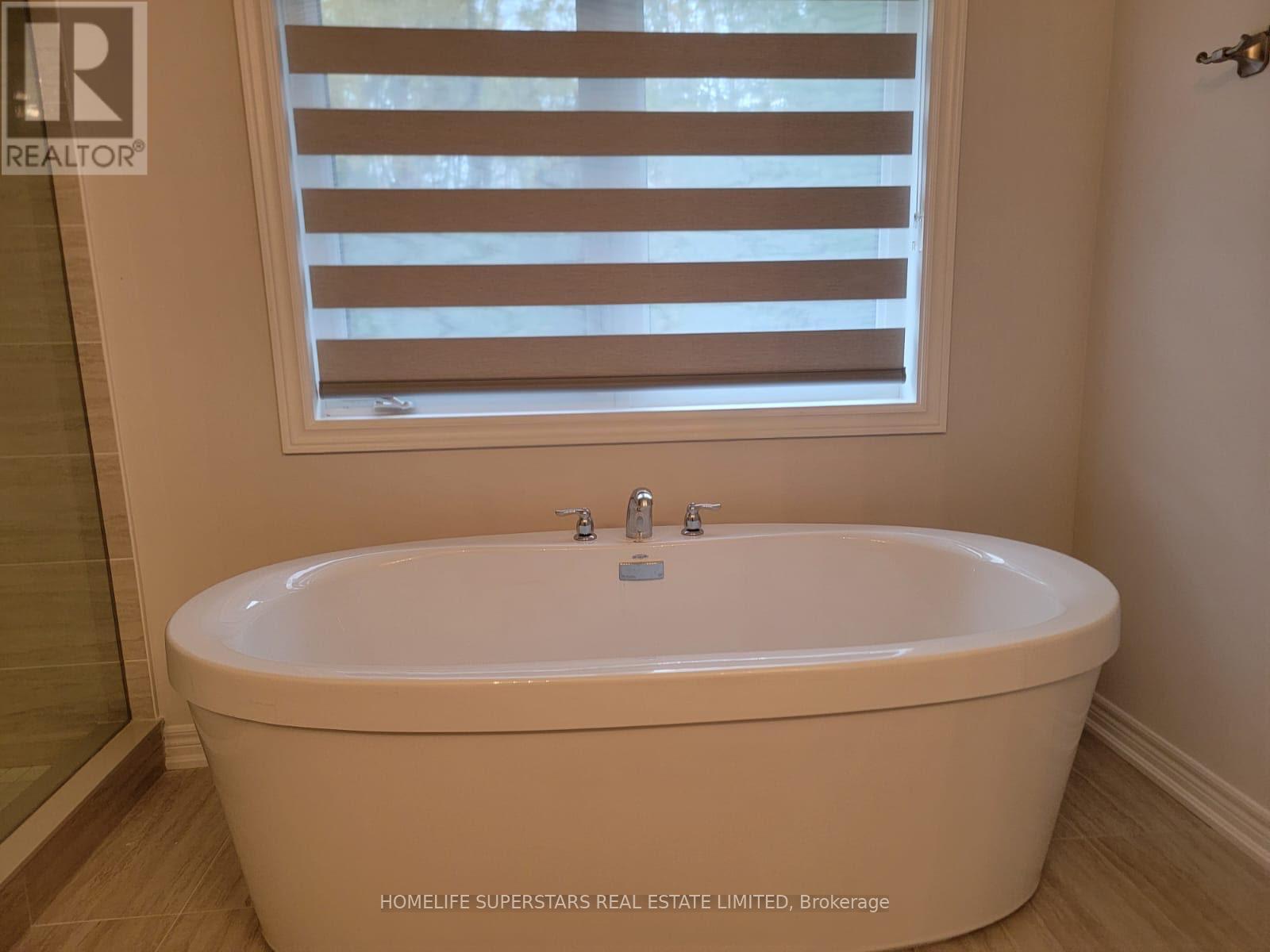 1486 Davis Loop W, Innisfil, Ontario  L0L 1W0 - Photo 11 - N12468180