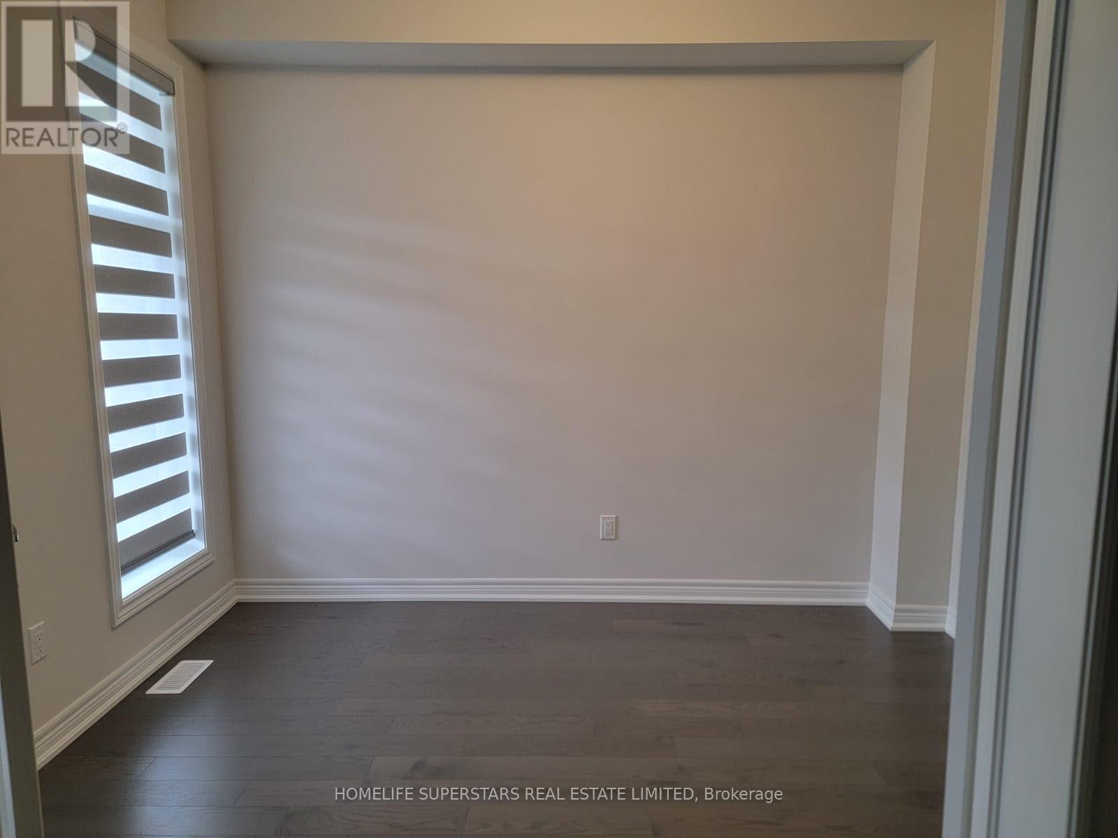 1486 Davis Loop W, Innisfil, Ontario  L0L 1W0 - Photo 3 - N12468180