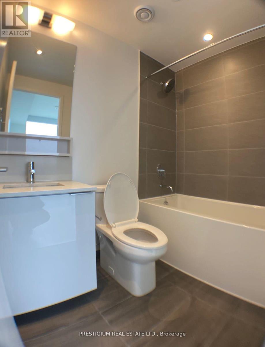 4206 - 950 Portage Parkway, Vaughan, Ontario  L4K 0J7 - Photo 6 - N12494170