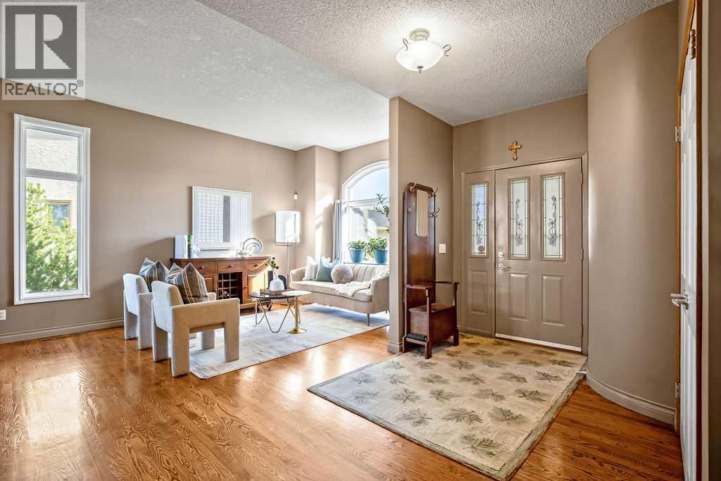 152 Douglas Woods Grove Se, Calgary, Alberta  T2J 7C3 - Photo 3 - A2267767