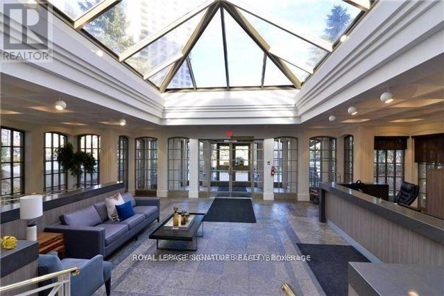 105 - 55 Kingsbridge Garden Circle, Mississauga, Ontario  L5R 1Y1 - Photo 3 - W12494174