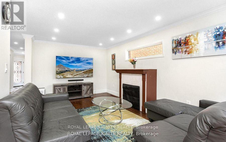 3106 Baytree Court, Mississauga, Ontario  L5N 7N9 - Photo 13 - W12494176