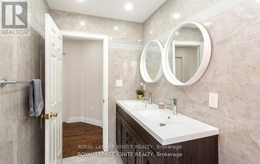 3106 Baytree Court, Mississauga, Ontario  L5N 7N9 - Photo 40 - W12494176