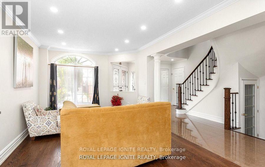 3106 Baytree Court, Mississauga, Ontario  L5N 7N9 - Photo 9 - W12494176