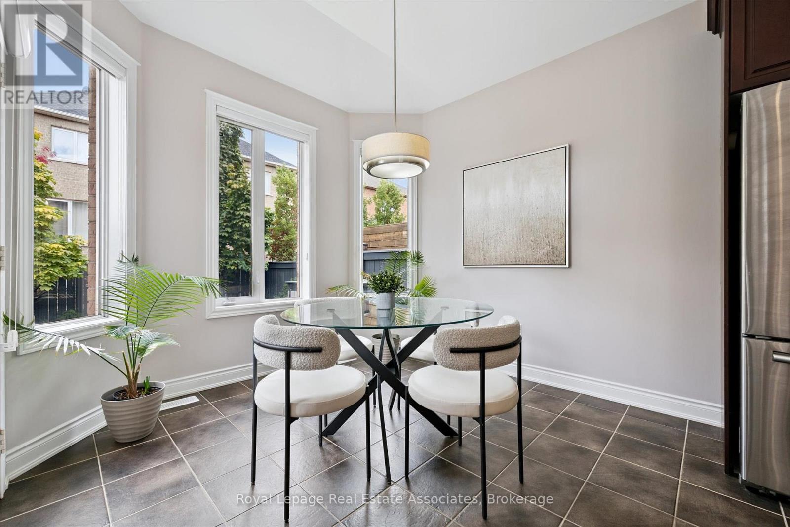 3335 Whilabout Terrace, Oakville, Ontario  L6L 0A8 - Photo 13 - W12494186