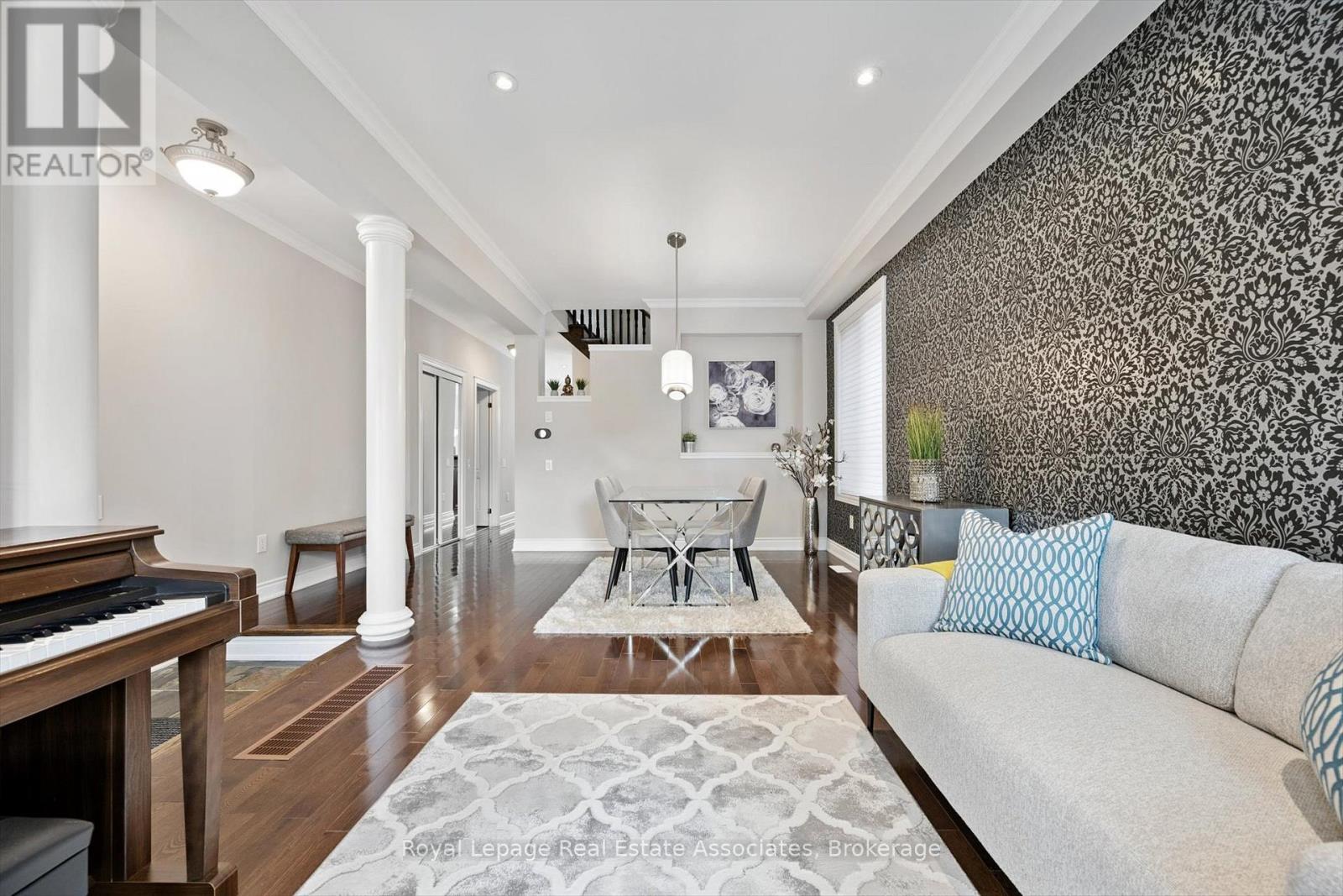 3335 Whilabout Terrace, Oakville, Ontario  L6L 0A8 - Photo 6 - W12494186