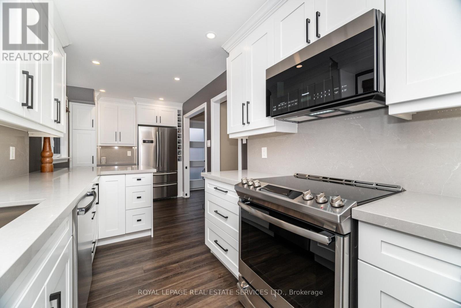 2615 Benedet Drive, Mississauga, Ontario  L5J 4H6 - Photo 16 - W12494198