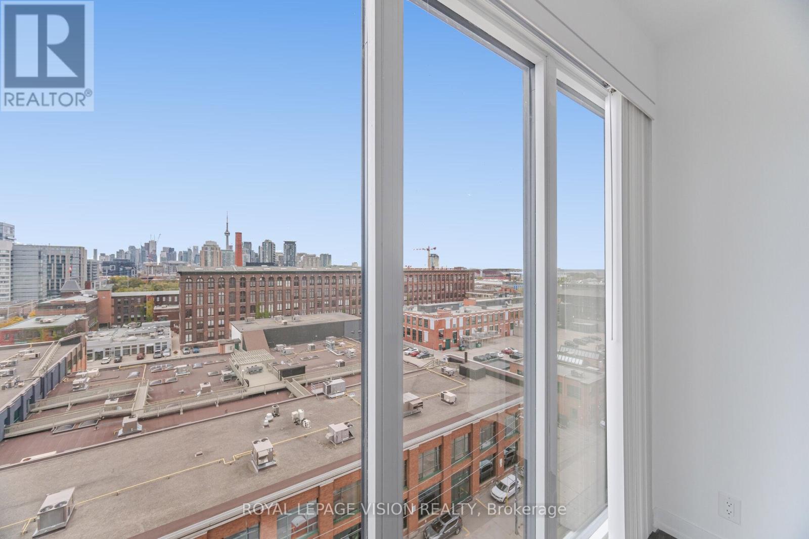 803 - 270 Dufferin Street, Toronto, Ontario  M6K 0H8 - Photo 17 - W12494208