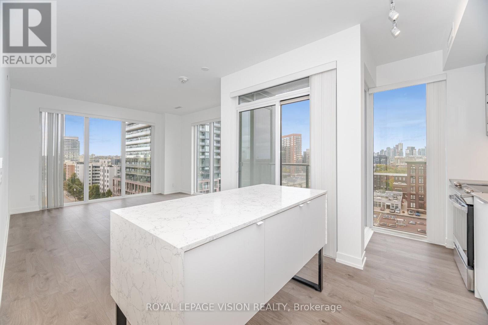 803 - 270 Dufferin Street, Toronto, Ontario  M6K 0H8 - Photo 9 - W12494208