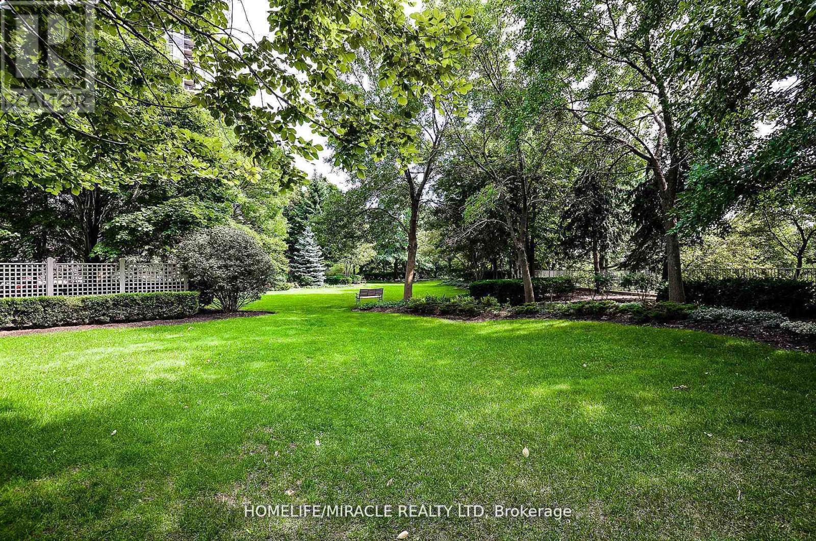 50 Eglinton Ave W, Mississauga, Ontario  L5R 3P5 - Photo 50 - W12494210