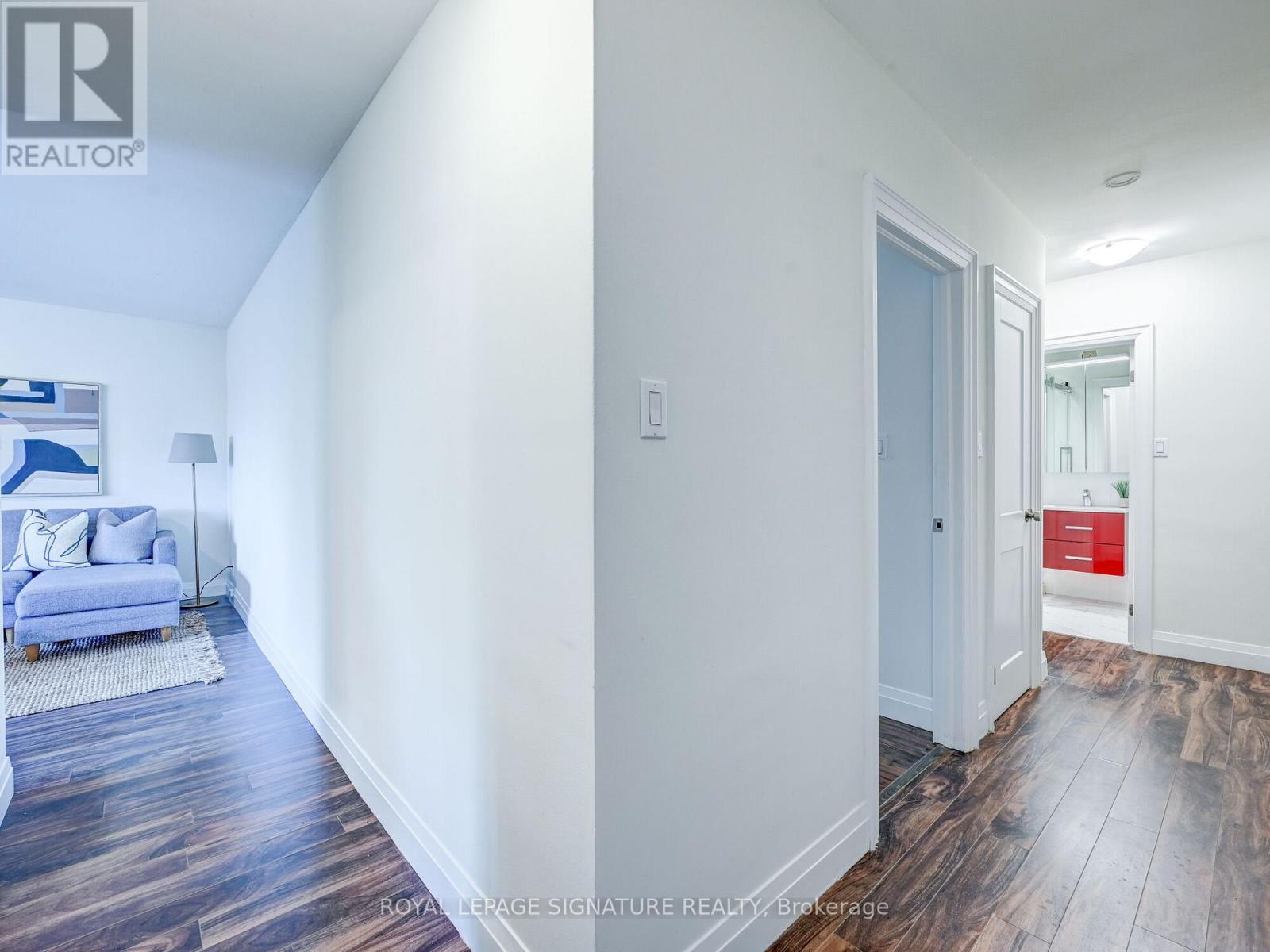 40 Cavell Avenue, Toronto, Ontario  M8V 1P2 - Photo 19 - W12494214