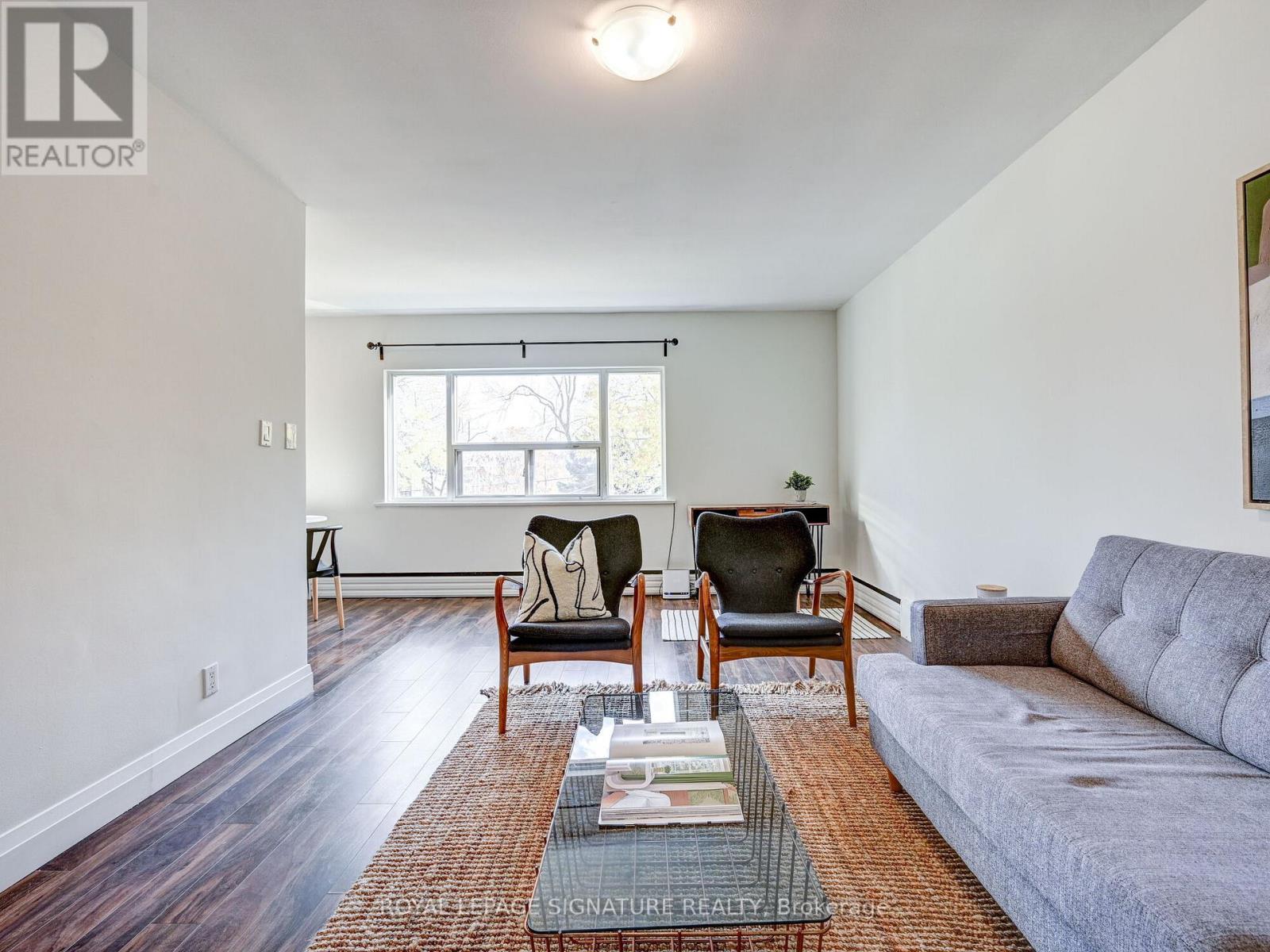 40 Cavell Avenue, Toronto, Ontario  M8V 1P2 - Photo 5 - W12494214