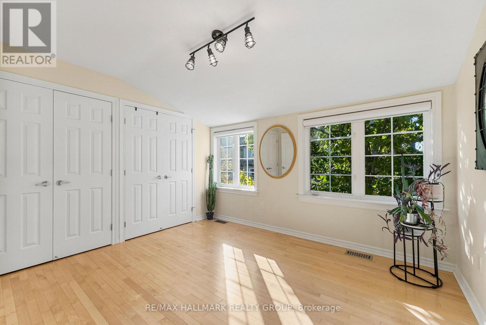 440 Edgeworth Avenue, Ottawa, Ontario  K2B 5L1 - Photo 6 - X12494234