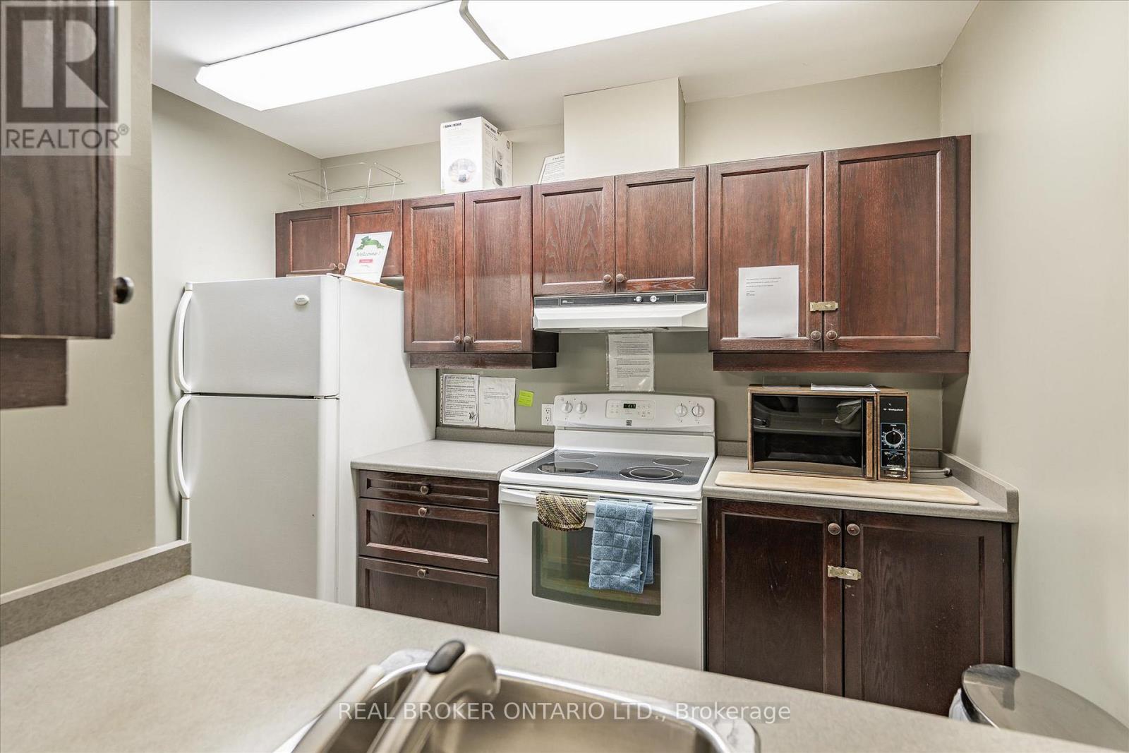 207 - 77 Governors Road, Hamilton, Ontario  L9H 7N8 - Photo 40 - X12494192