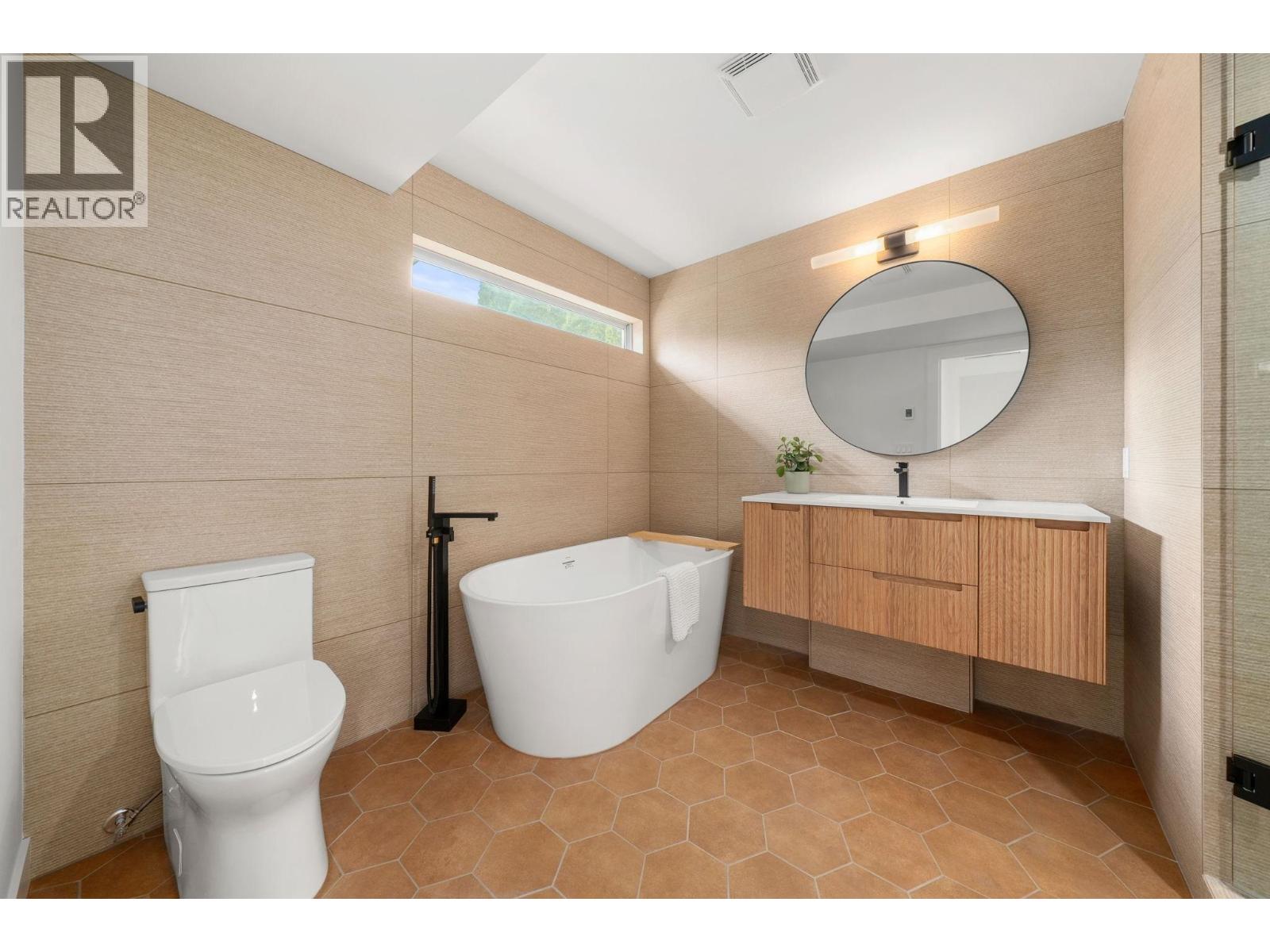 18 901 W 17th Street, North Vancouver, British Columbia  V7P 1V8 - Photo 24 - R3063522