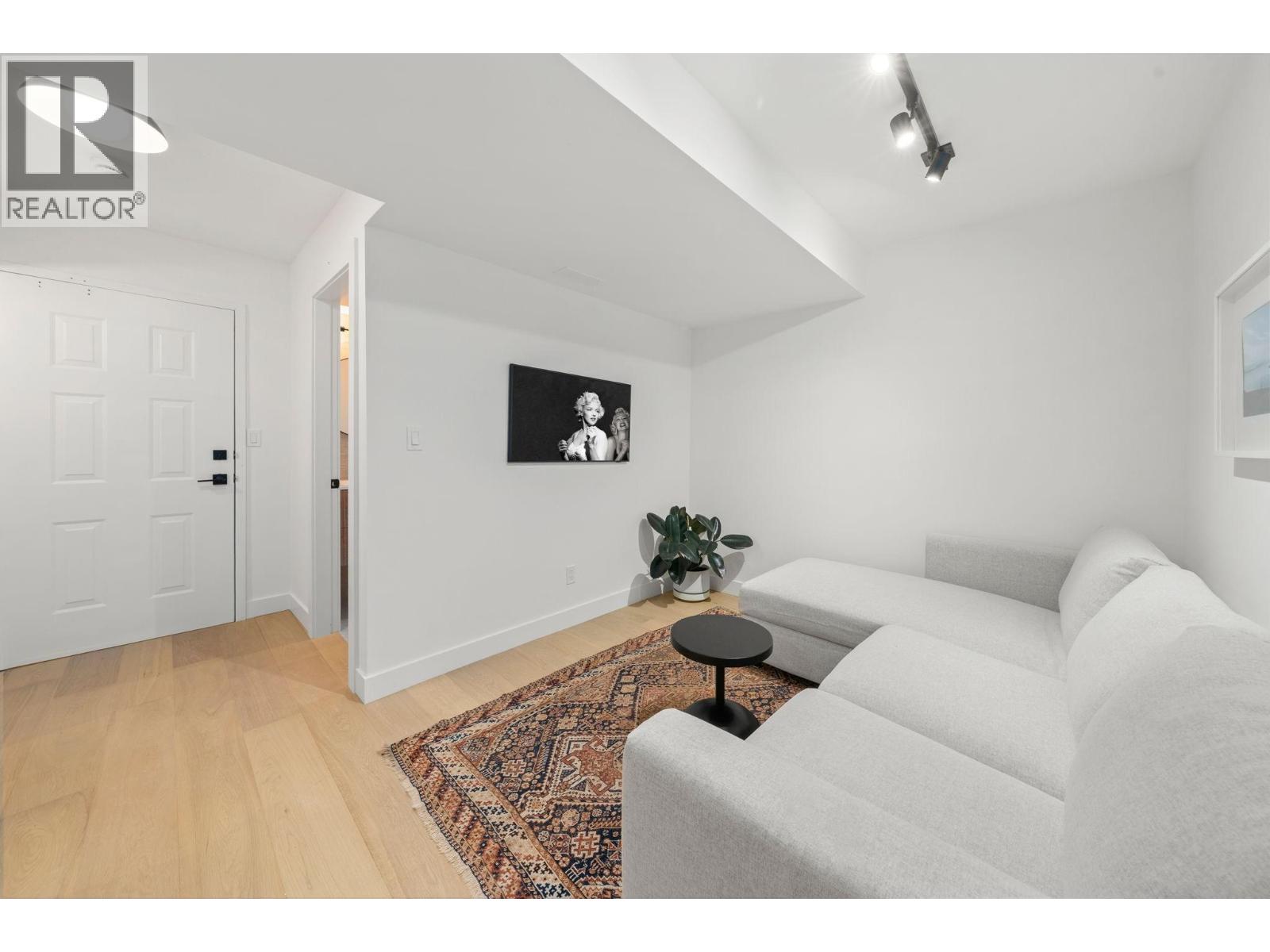 18 901 W 17th Street, North Vancouver, British Columbia  V7P 1V8 - Photo 35 - R3063522