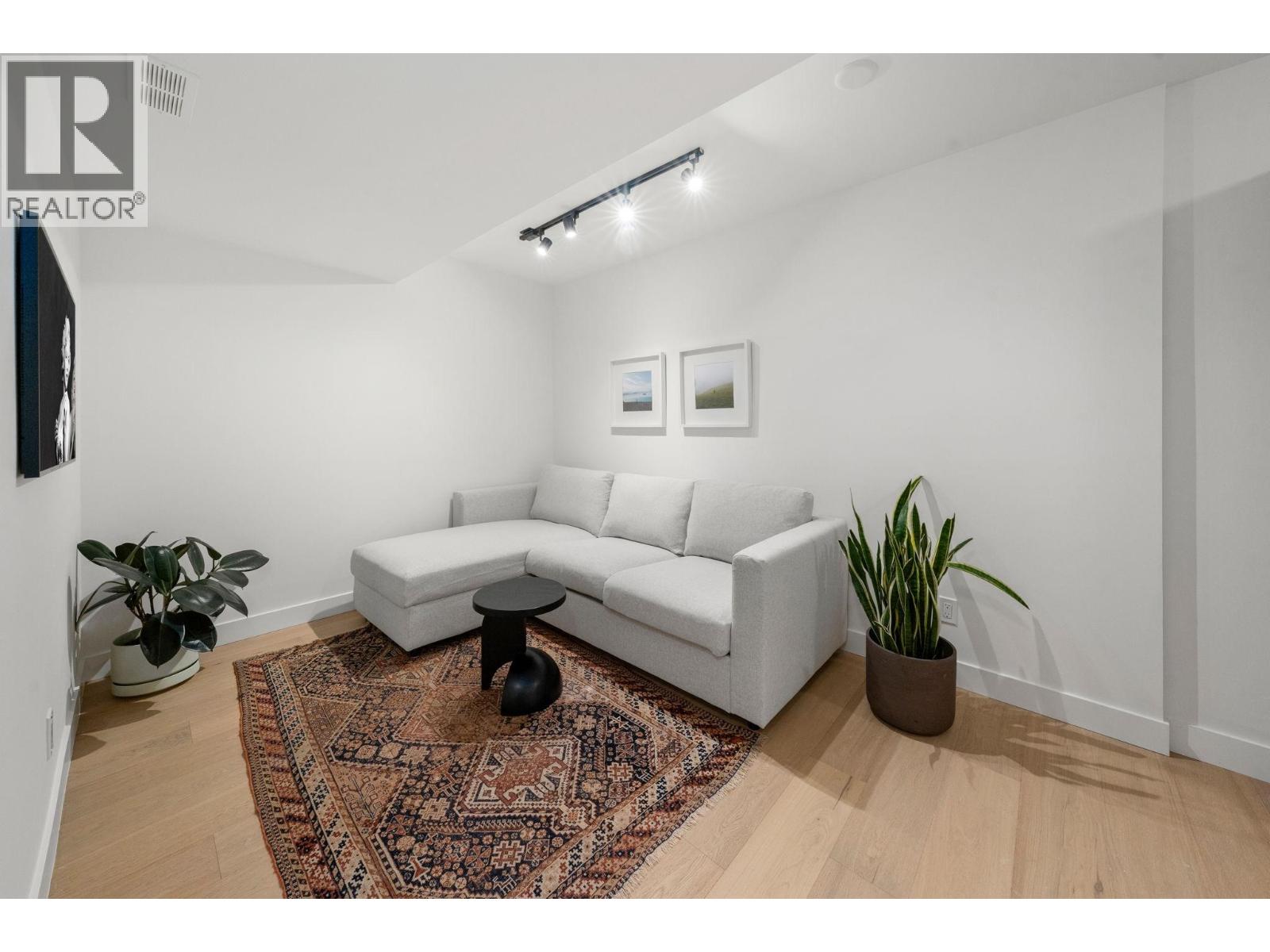 18 901 W 17th Street, North Vancouver, British Columbia  V7P 1V8 - Photo 36 - R3063522