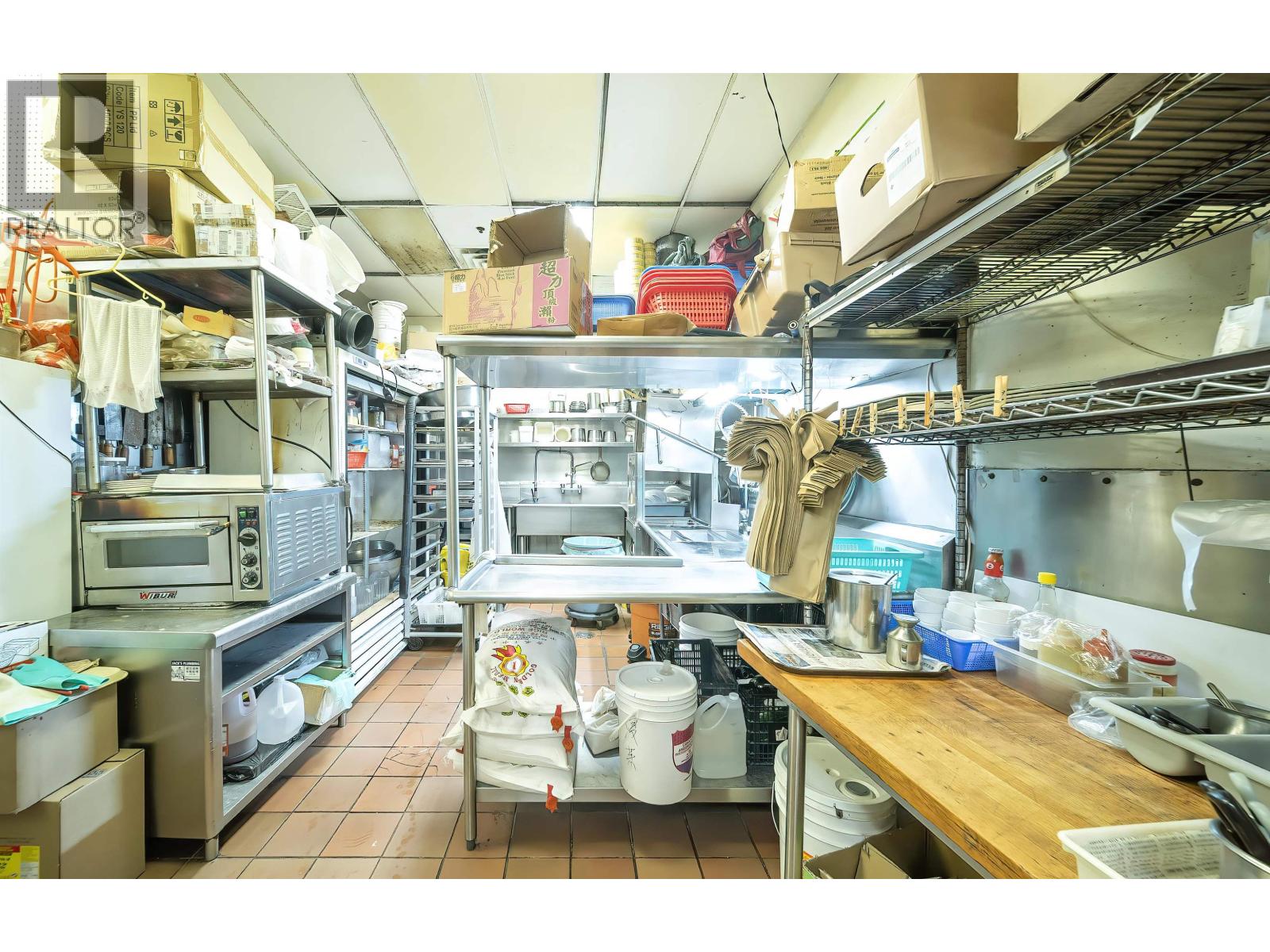 705 W Broadway, Vancouver, British Columbia  V5Z 1J5 - Photo 16 - C8073368