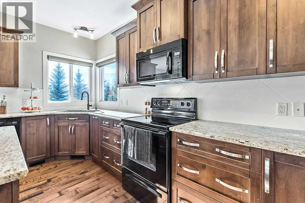 14 Crystal Green Grove, Okotoks, Alberta  T1S 0C8 - Photo 7 - A2266321