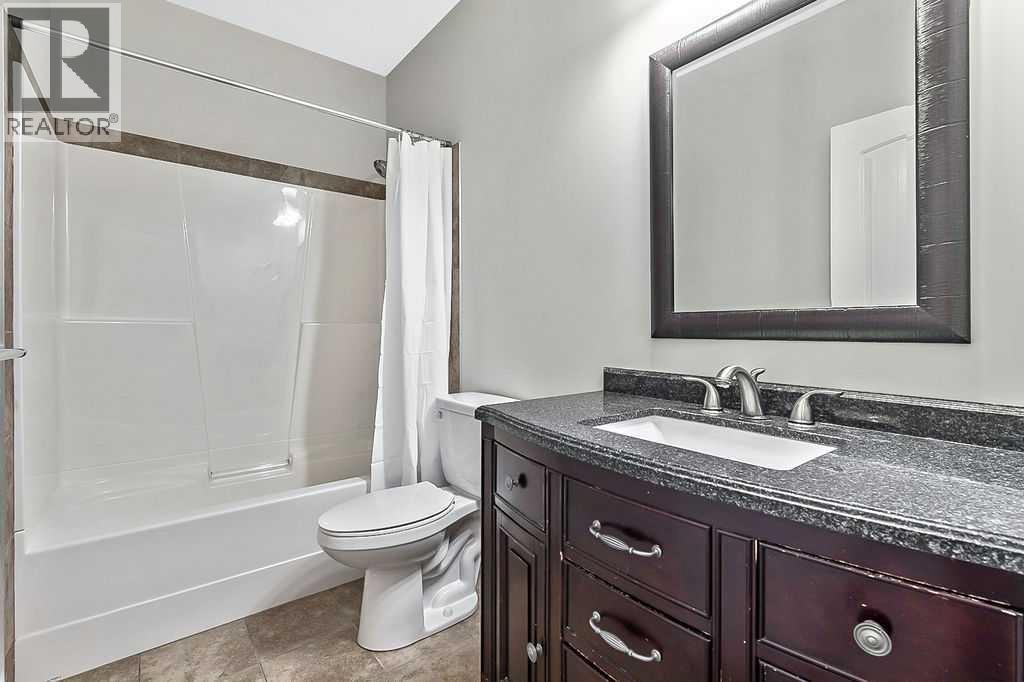 14 Crystal Green Grove, Okotoks, Alberta  T1S 0C8 - Photo 31 - A2266321