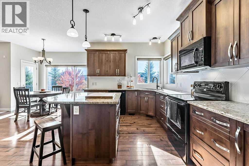 14 Crystal Green Grove, Okotoks, Alberta  T1S 0C8 - Photo 8 - A2266321