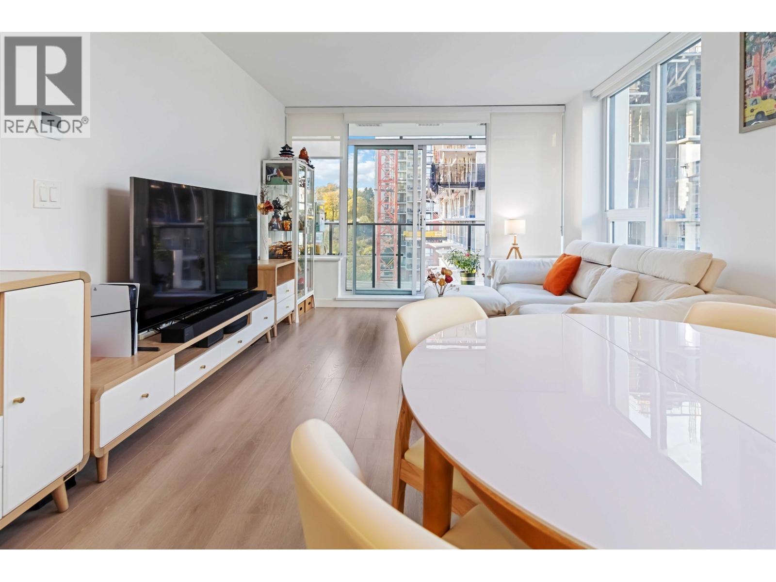 1204 823 Carnarvon Street, New Westminster, British Columbia  V3M 0N5 - Photo 2 - R3062732