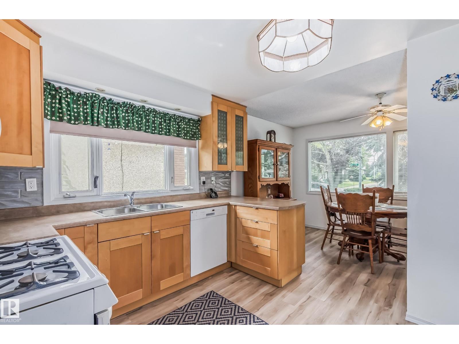 8507 56 St Nw, Edmonton, Alberta  T6B 1H8 - Photo 15 - E4461031