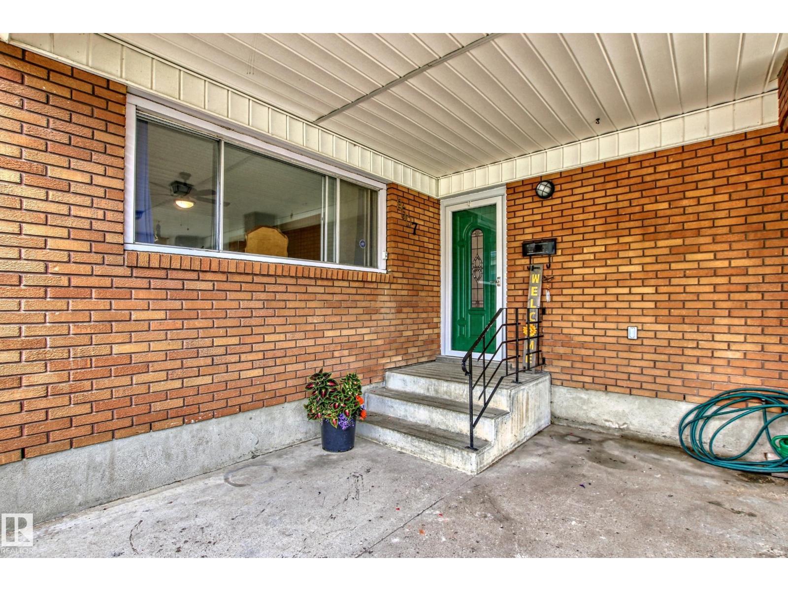 8507 56 St Nw, Edmonton, Alberta  T6B 1H8 - Photo 4 - E4461031