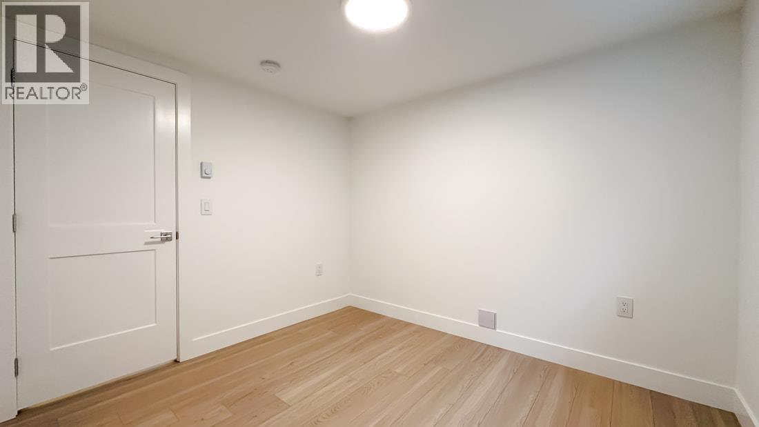 3927 Forest Street, Burnaby, British Columbia  V5G 1W7 - Photo 32 - R3063462