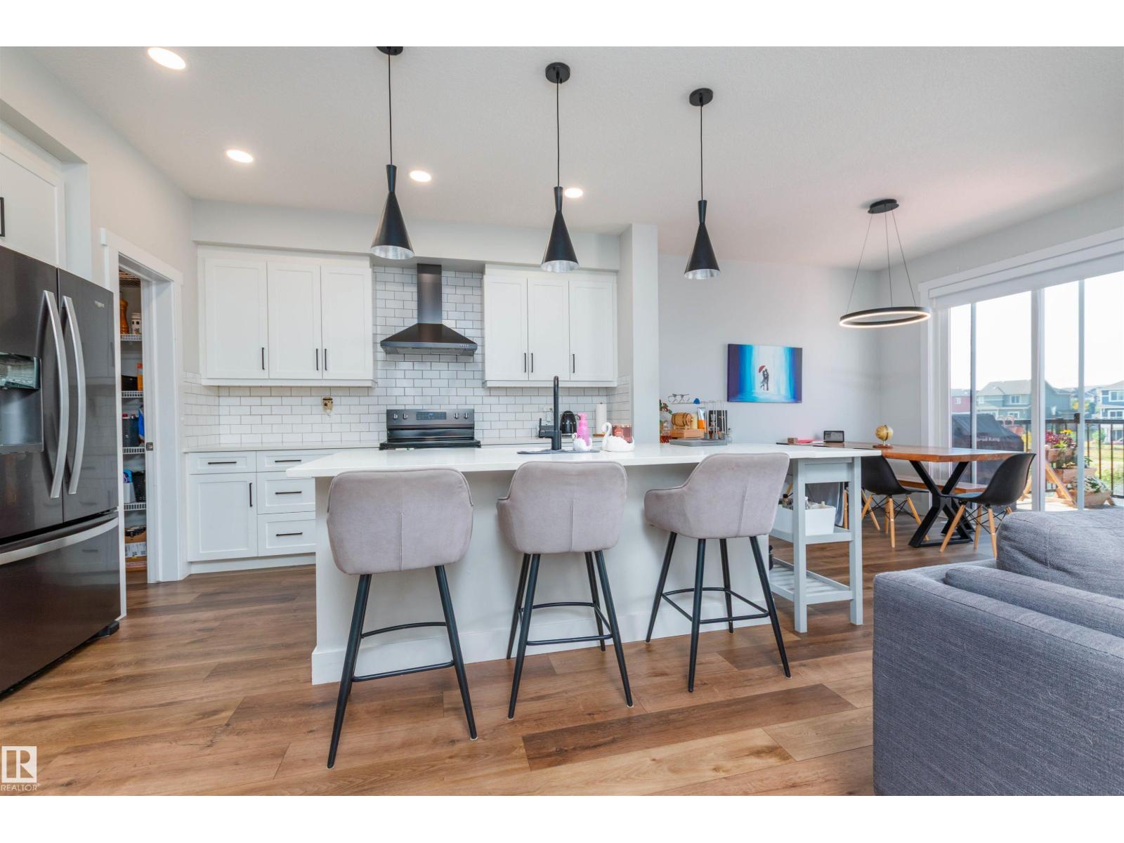 3805 Cherry Lo Sw, Edmonton, Alberta  T6X 2K7 - Photo 2 - E4460868