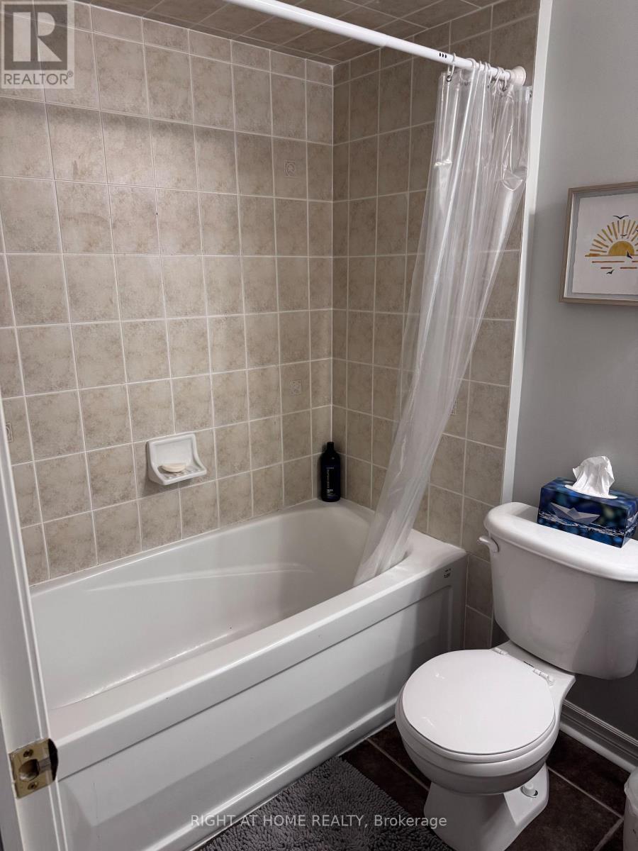 122 Spring Azure Crescent, Oakville, Ontario  L6L 6V8 - Photo 14 - W12494236