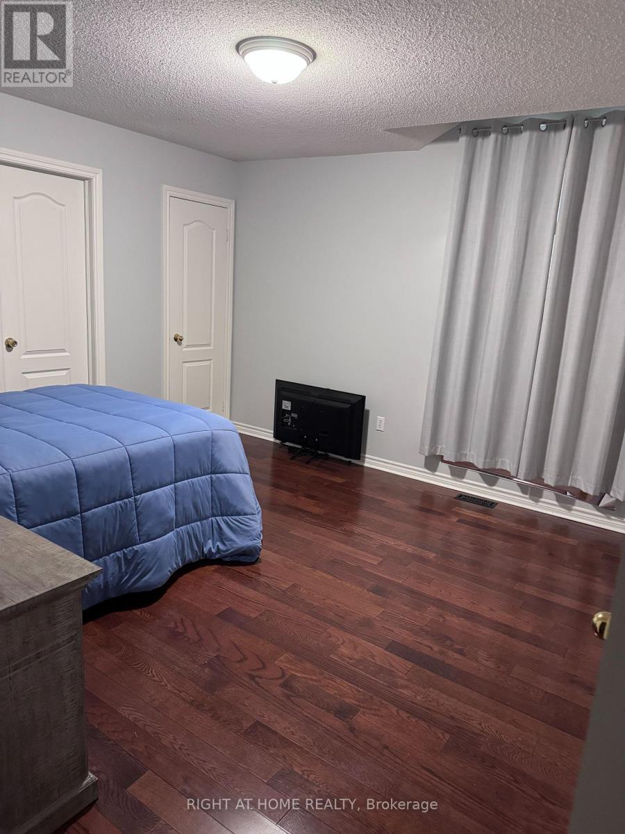 122 Spring Azure Crescent, Oakville, Ontario  L6L 6V8 - Photo 17 - W12494236