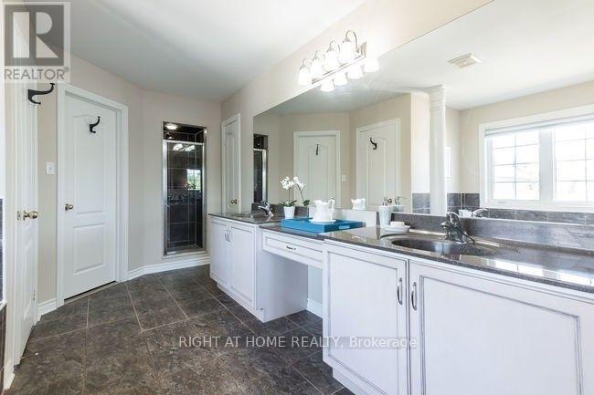 122 Spring Azure Crescent, Oakville, Ontario  L6L 6V8 - Photo 19 - W12494236