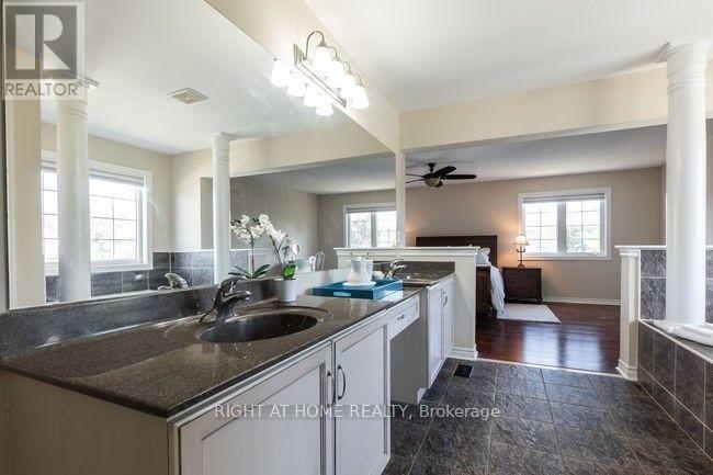 122 Spring Azure Crescent, Oakville, Ontario  L6L 6V8 - Photo 20 - W12494236