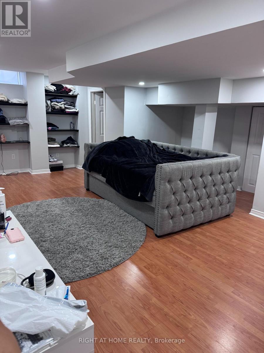 122 Spring Azure Crescent, Oakville, Ontario  L6L 6V8 - Photo 22 - W12494236