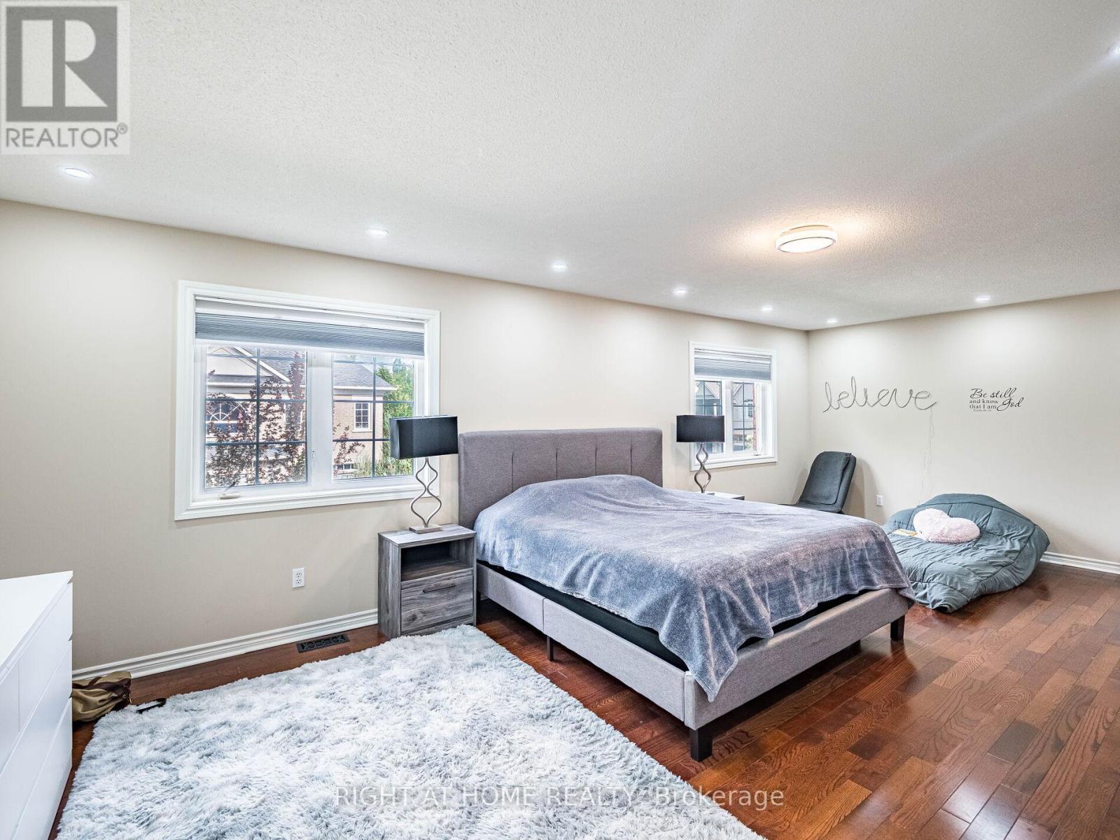 122 Spring Azure Crescent, Oakville, Ontario  L6L 6V8 - Photo 27 - W12494236