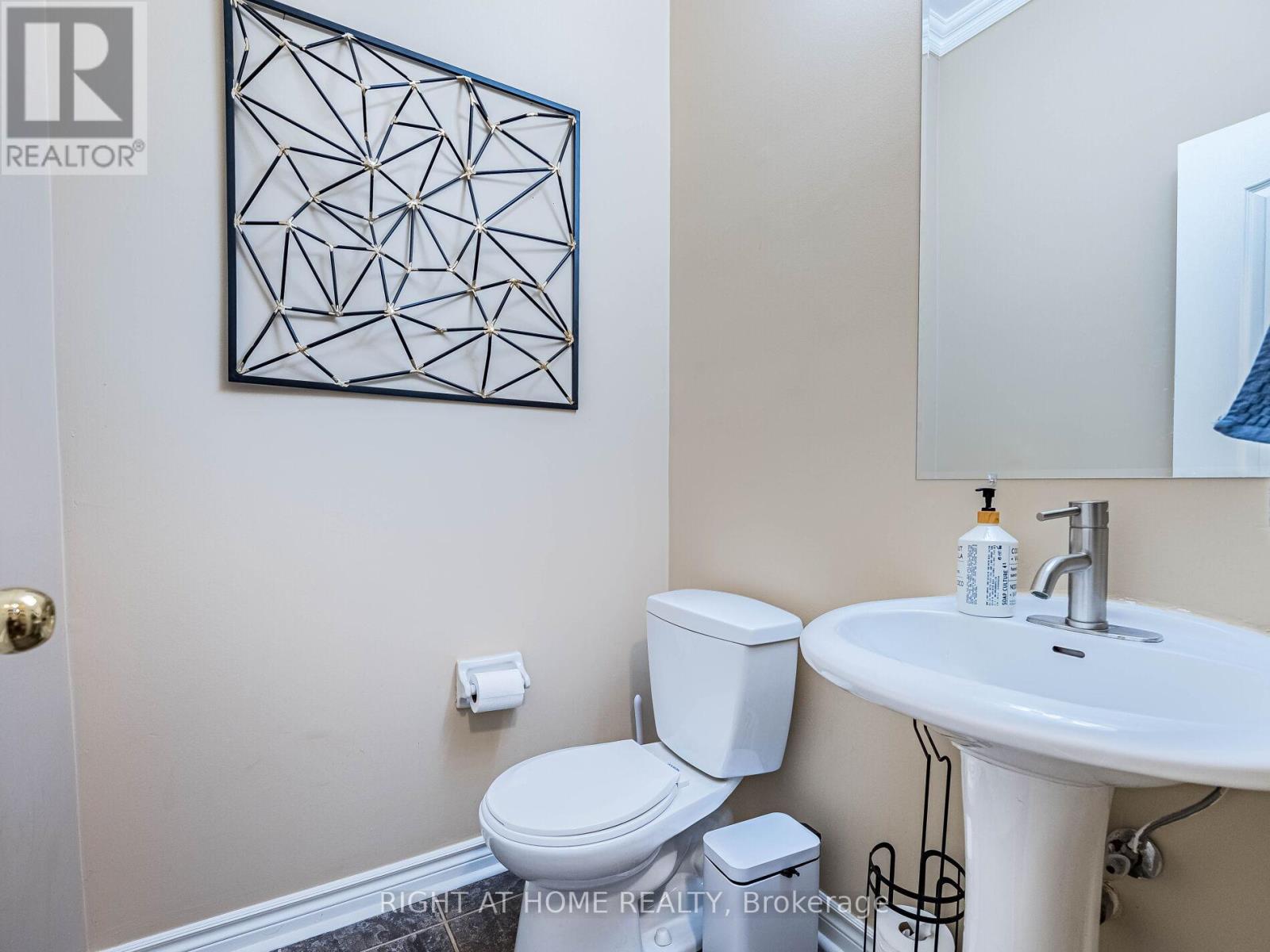 122 Spring Azure Crescent, Oakville, Ontario  L6L 6V8 - Photo 7 - W12494236