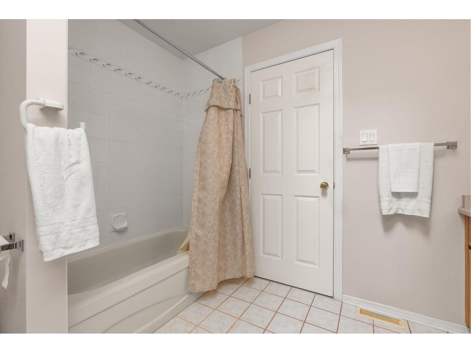 3333 Firhill Drive, Abbotsford, British Columbia  V2T 5L4 - Photo 19 - R3063456