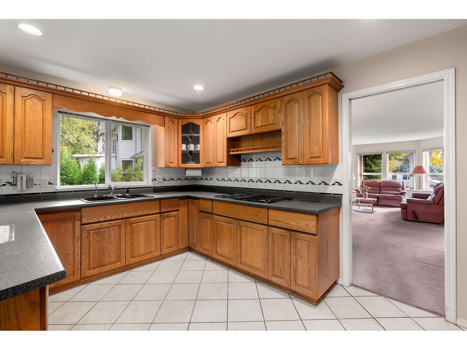 3333 Firhill Drive, Abbotsford, British Columbia  V2T 5L4 - Photo 8 - R3063456