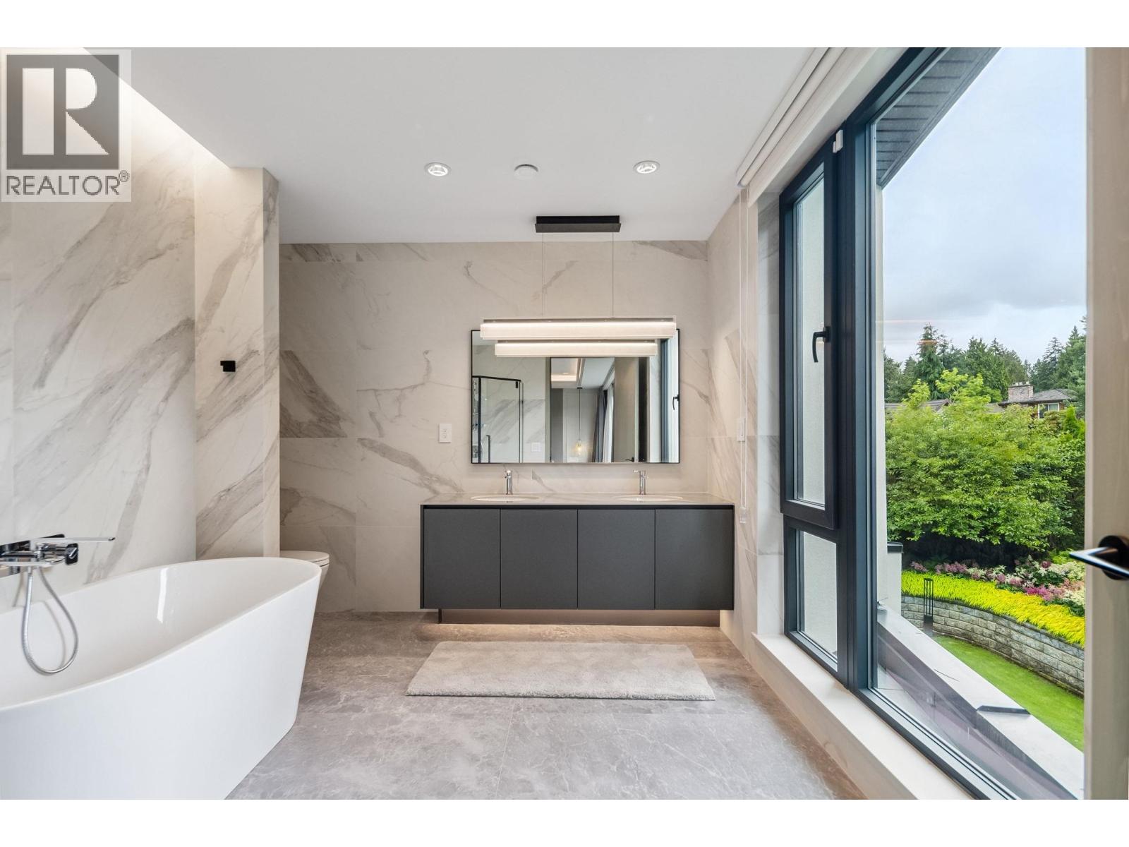 6363 Buckingham Drive, Burnaby, British Columbia  V5E 4B5 - Photo 15 - R3052780