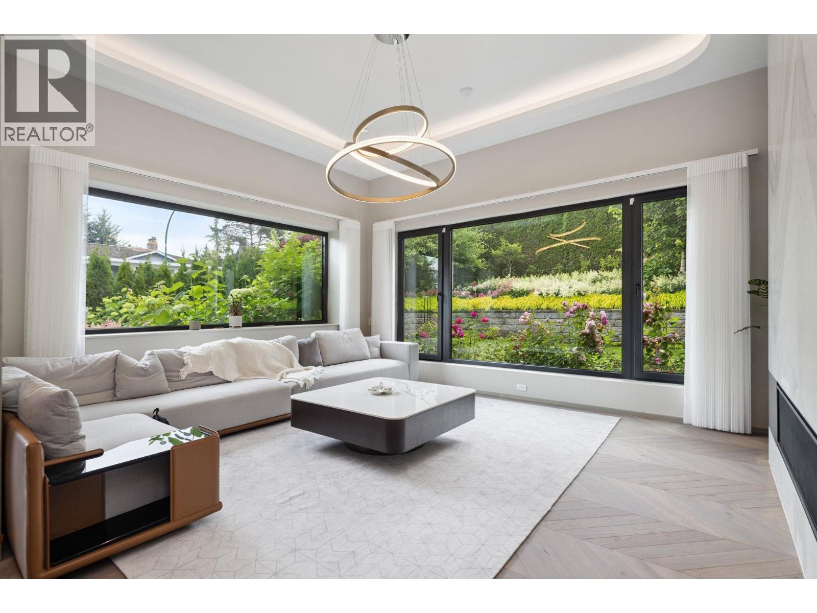 6363 Buckingham Drive, Burnaby, British Columbia  V5E 4B5 - Photo 4 - R3052780