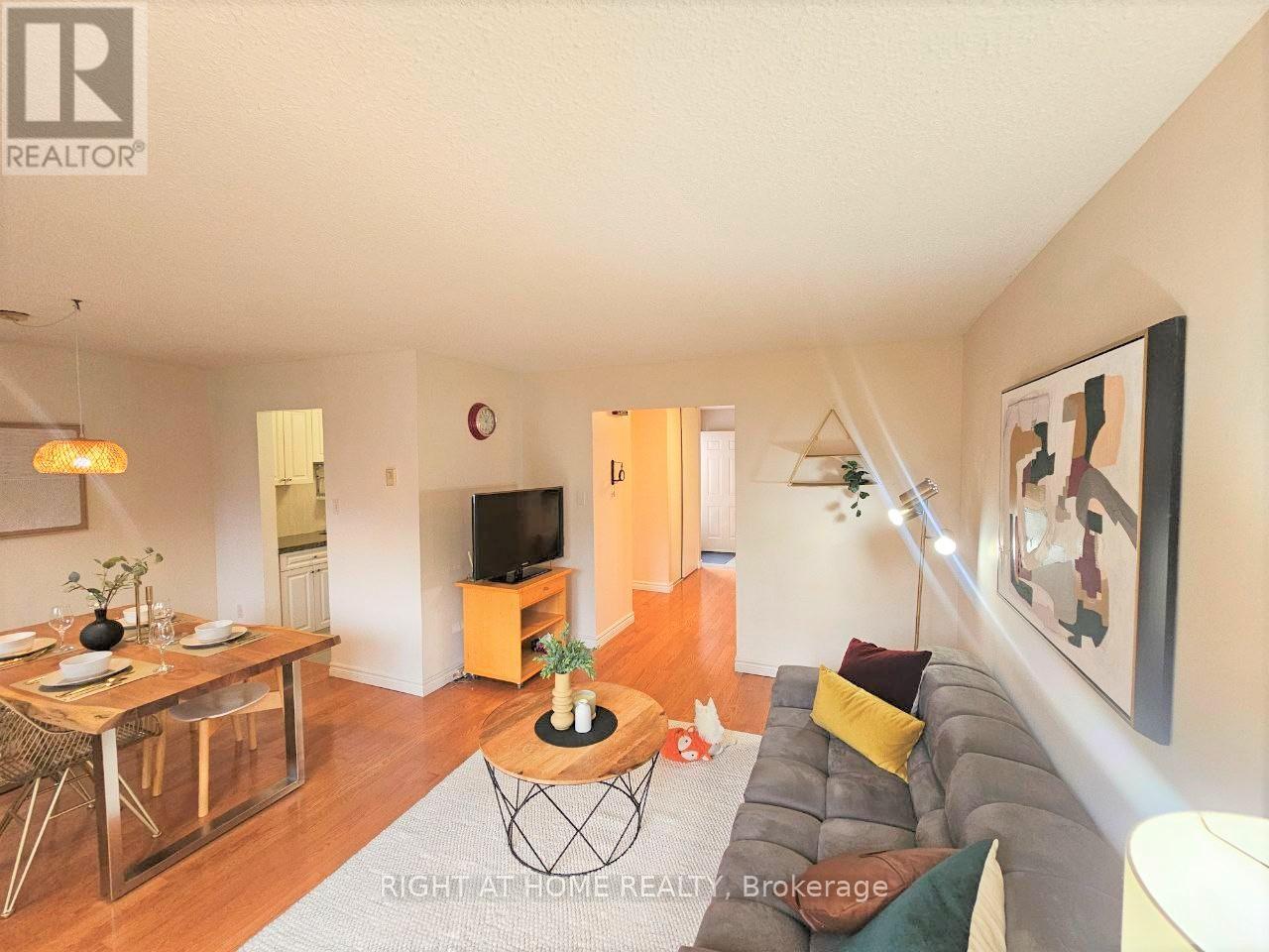 405 - 11 Reith Way, Markham, Ontario  L3T 5C6 - Photo 7 - N12494024