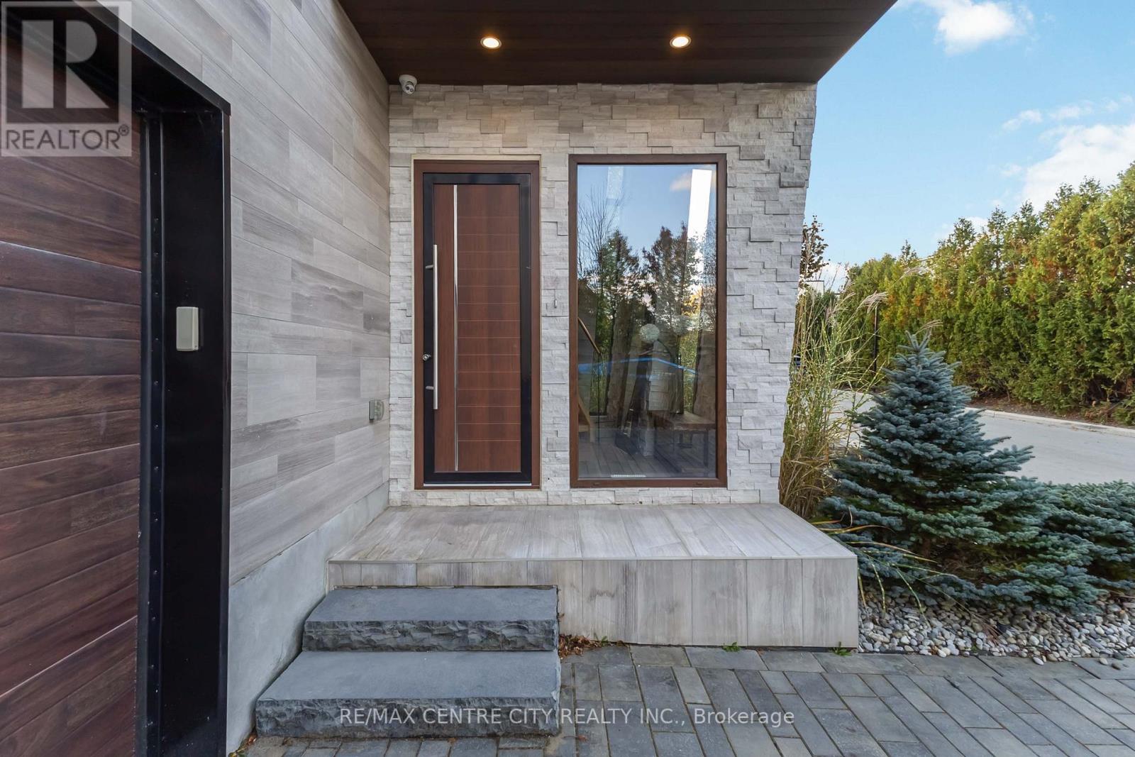 3 - 1452 Byron Baseline Road, London South, Ontario  N6K 2V6 - Photo 3 - X12494266