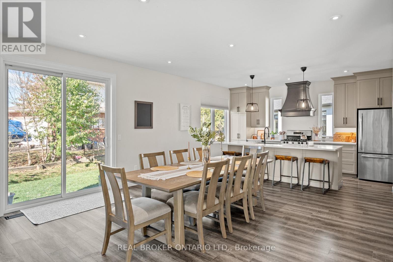 92 Ivy Crescent, Thorold, Ontario  L2V 0J9 - Photo 16 - X12494254