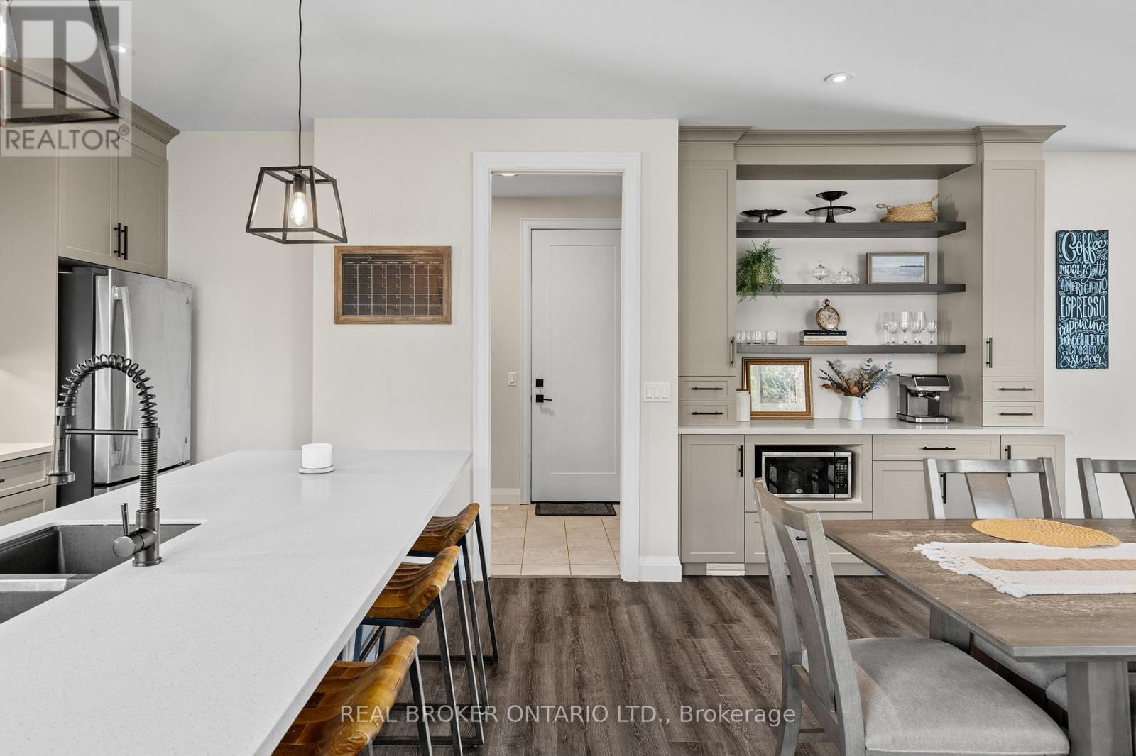 92 Ivy Crescent, Thorold, Ontario  L2V 0J9 - Photo 19 - X12494254